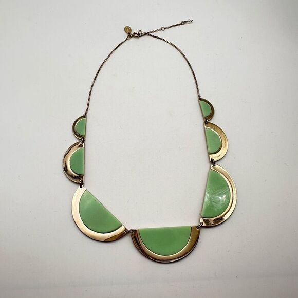 Ann Taylor LOFT jewelry polished gold Light green semi circle cluster necklace - Picture 9 of 10